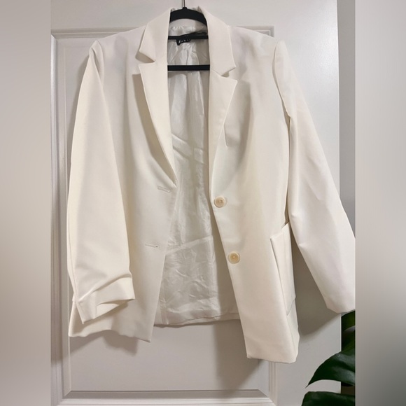 Zara White Blazer - Picture 4 of 4